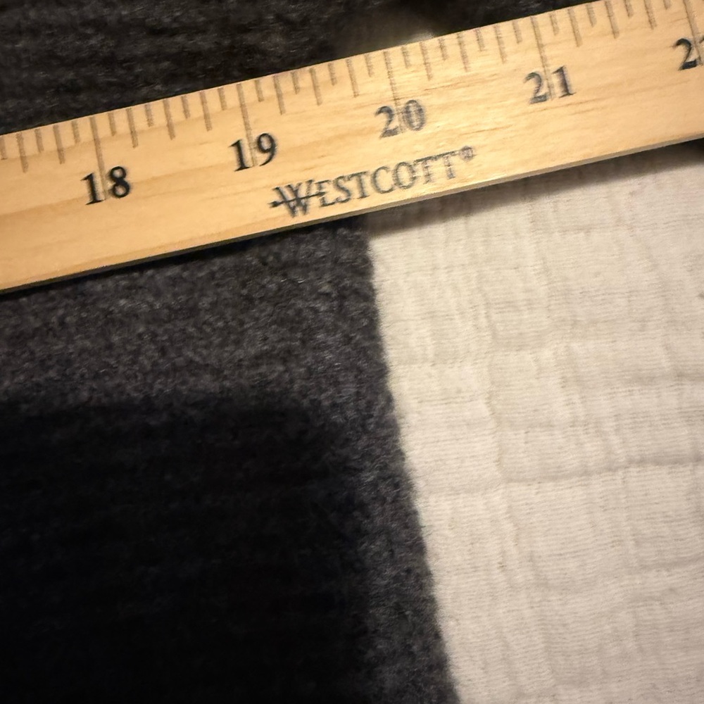 Madewell Cashmere Cozy Gray Sweater EUC 2299 - Picture 3 of 5